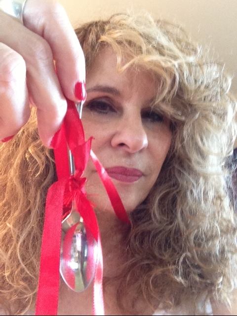 Gioconda con su Orden de la Cucharita